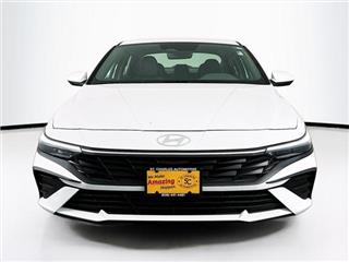2024 Hyundai Elantra blue