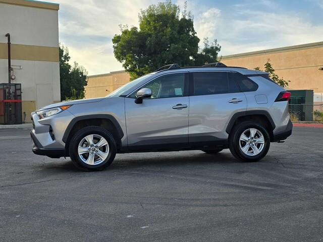 2019 toyota rav4 xle
