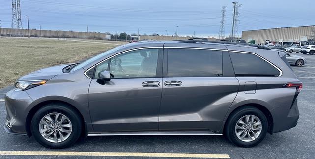 2024 toyota sienna xle