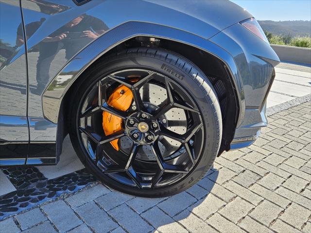 2023 lamborghini urus performante