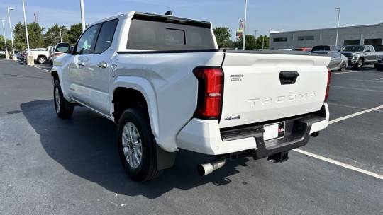 2024 Toyota Tacoma sr5