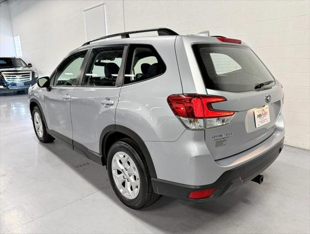 2019 subaru forester base
