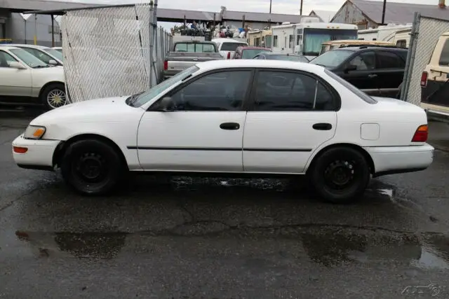 1993 toyota corolla automatic 4 cylinder no reserve