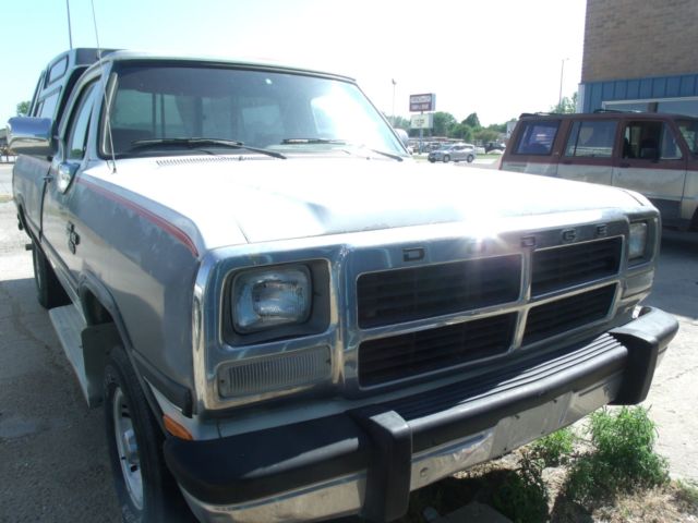 1992 dodge, 4 x 4, w150, pickup truck