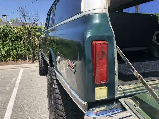 1972 chevrolet suburban 4x4 click on view video go for a ride !!