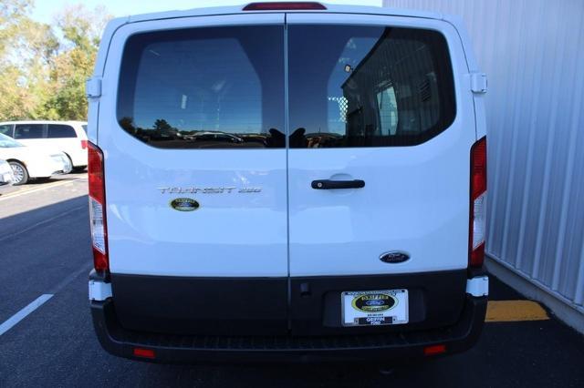 2022 ford transit-250