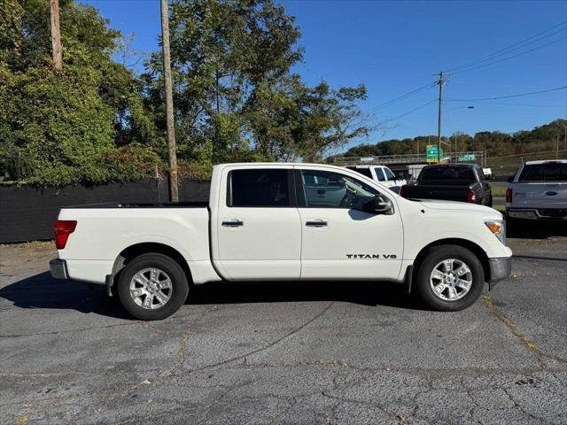 2018 nissan titan sv
