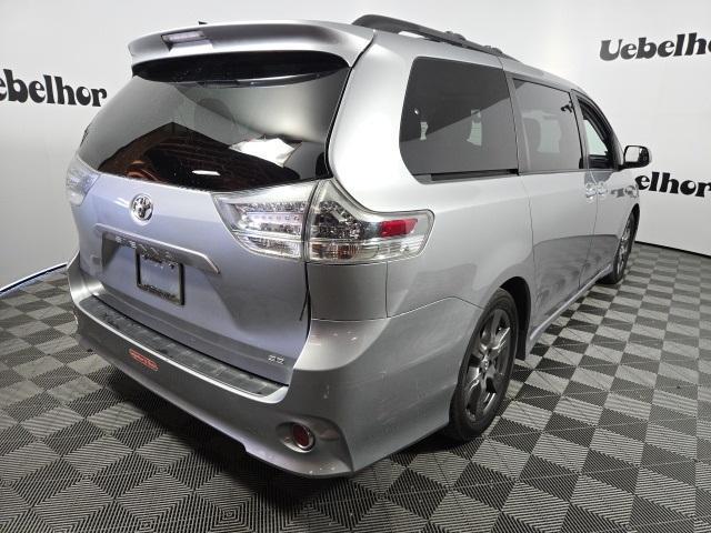 2017 toyota sienna se