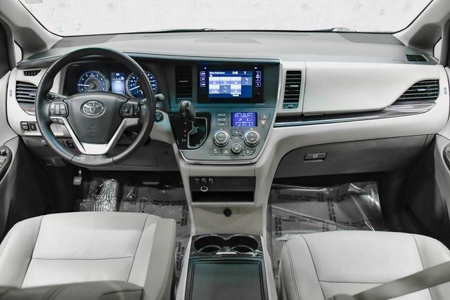 2015 toyota sienna limited