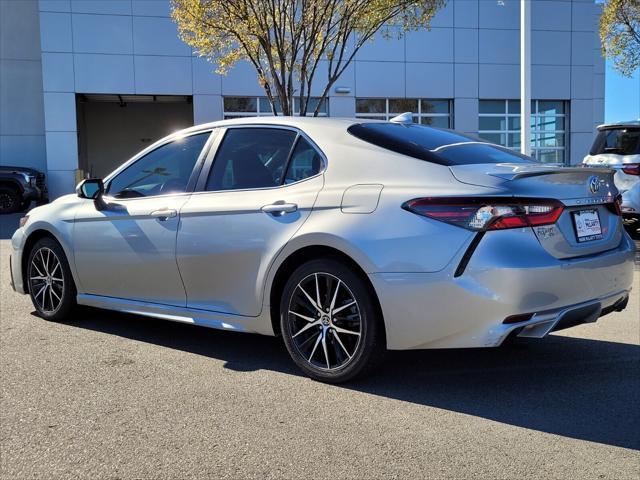 2021 toyota camry se