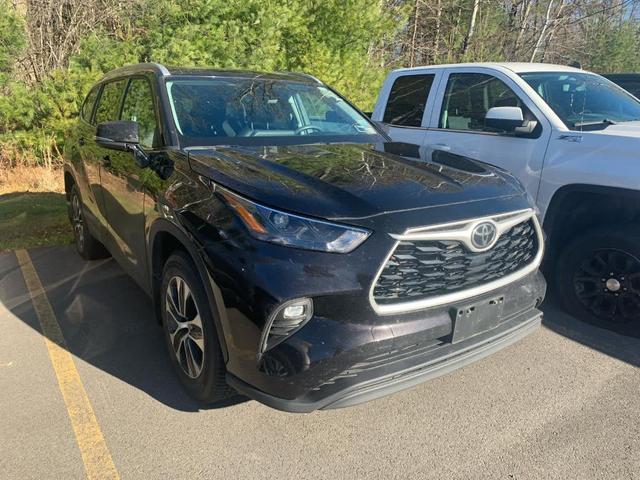 2022 toyota highlander xle