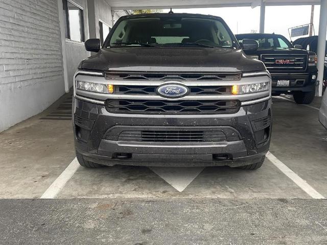 2023 ford expedition max xlt