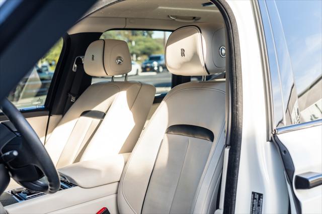 2020 rolls-royce cullinan suv