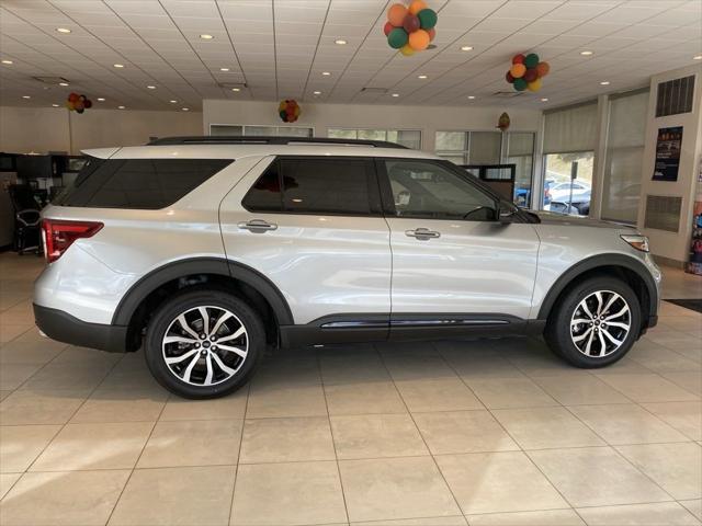 2022 ford explorer st-line