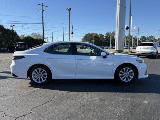 2024 toyota camry le