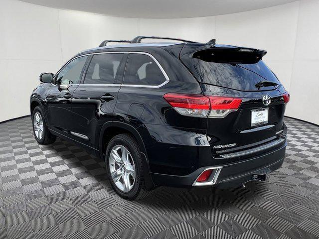2017 toyota highlander limited