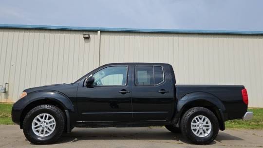 2021 nissan frontier sv