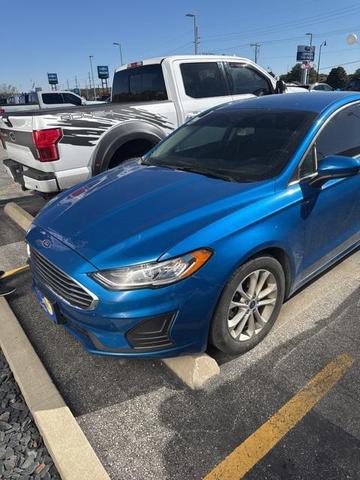 2020 ford fusion se