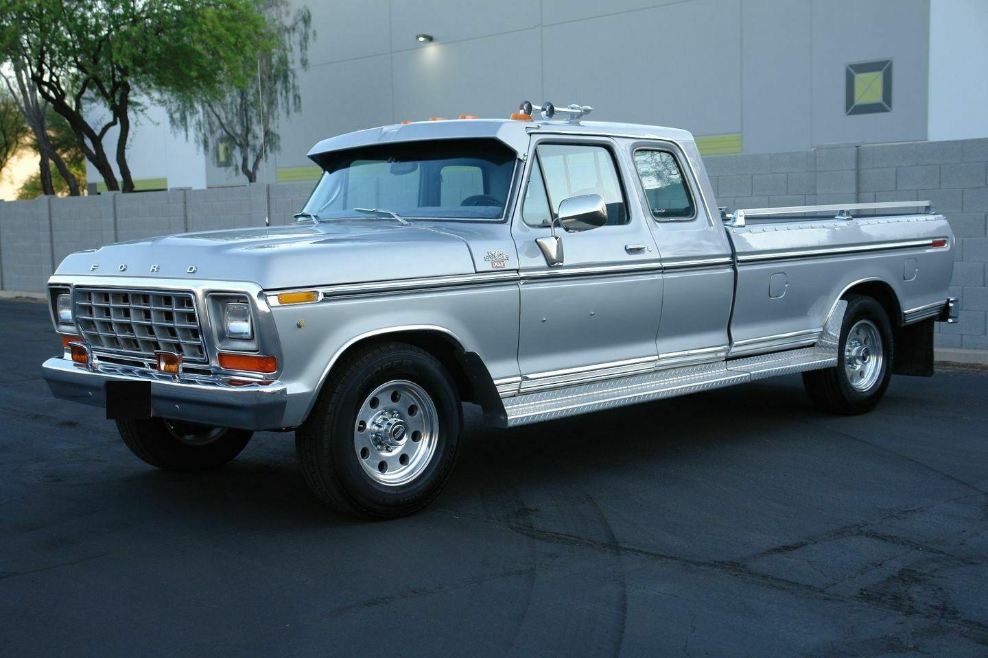 1979 ford f250 ranger xlt silver with 121005 miles