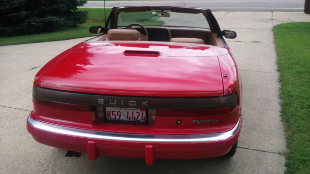 1990 buick reatta red 2 door convertable 2 seater w/ auto trans & v6 57,000 mile