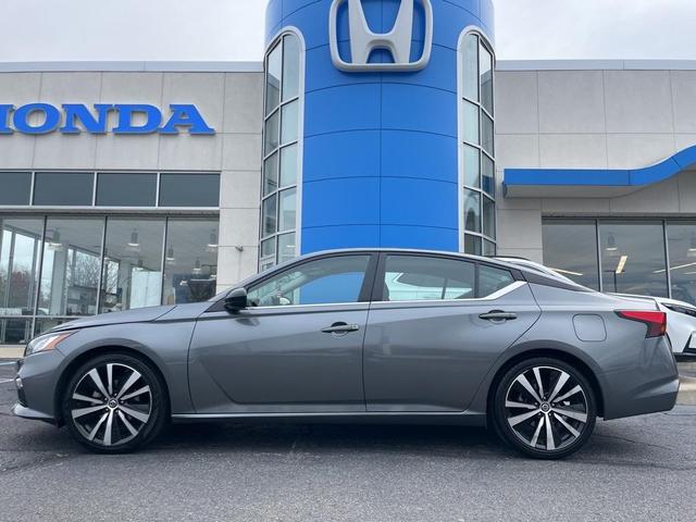 2022 nissan altima 2.5 sr