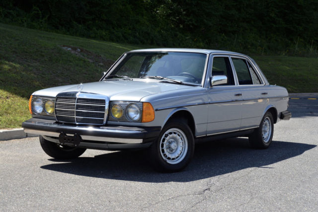 1984 mercedes benz 300d turbo diesel in diamond blue/ price lowered!!!!
