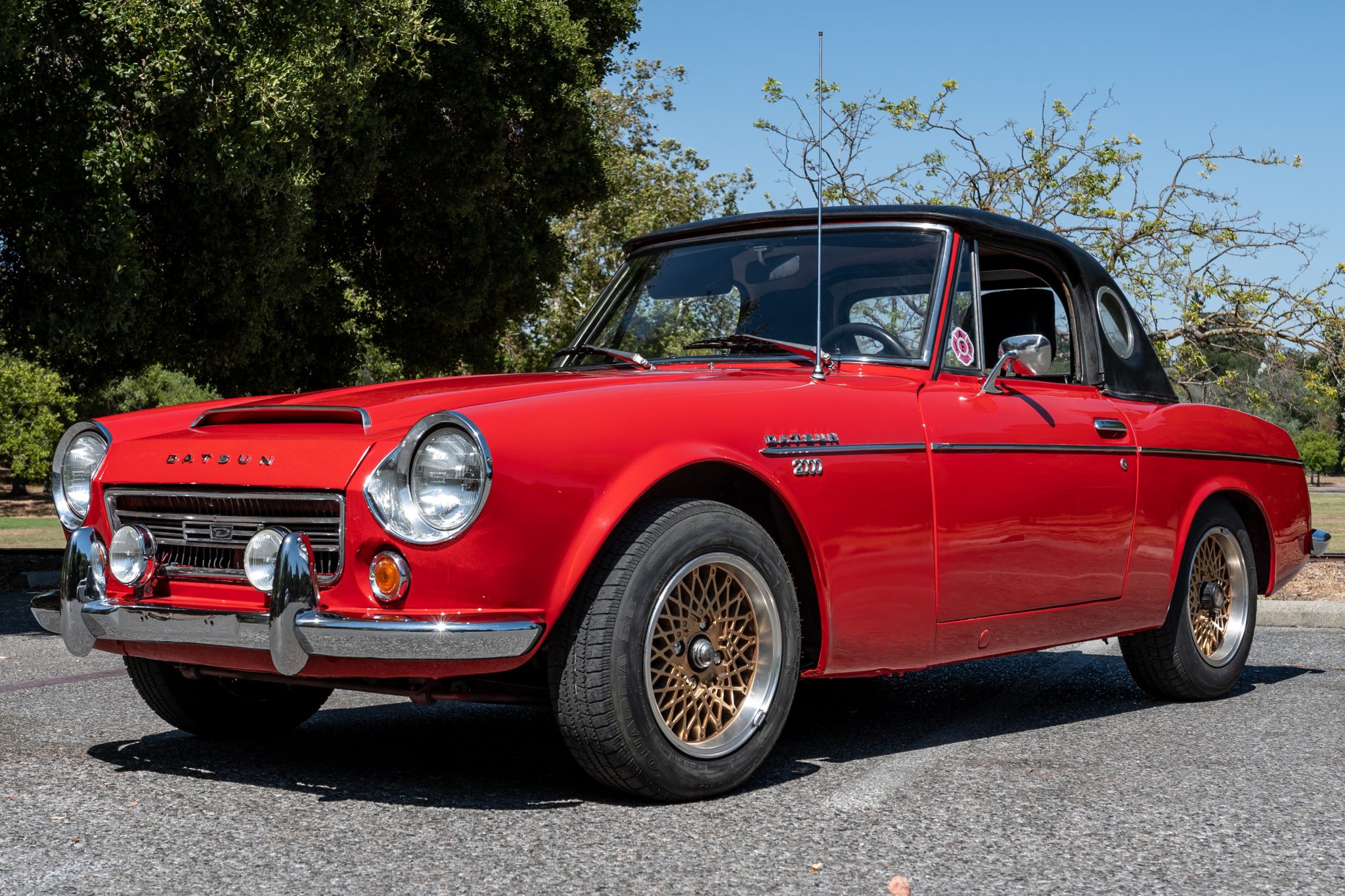 1968 datsun 2000 roadster