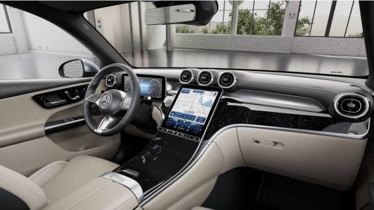 2025 Mercedes-Benz GLC