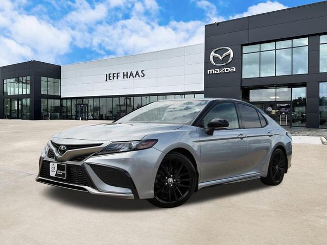 2022 toyota camry xse v6
