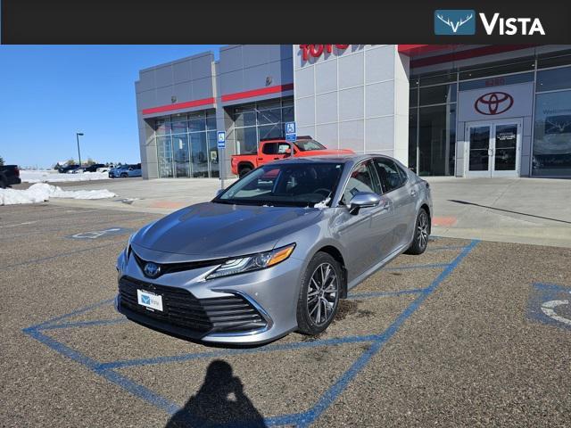 2022 toyota camry hybrid xle