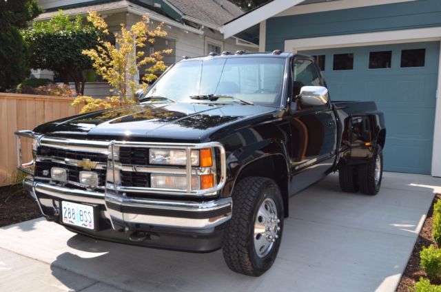 1993 chevrolet reg. cab c/k 3500 / 1 ton / only 53,437 low miles 4x4 dually