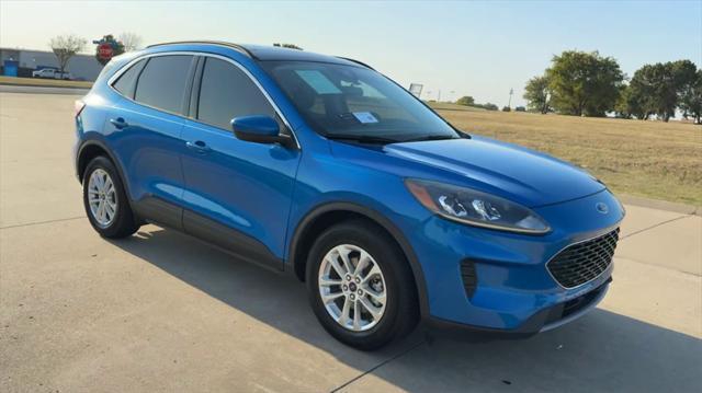 2020 ford escape se