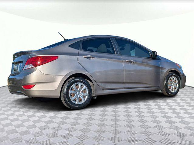 2013 hyundai accent gls