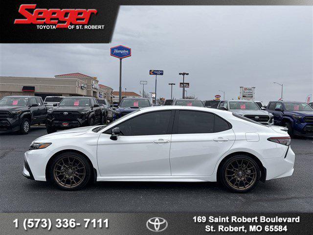 2023 toyota camry se