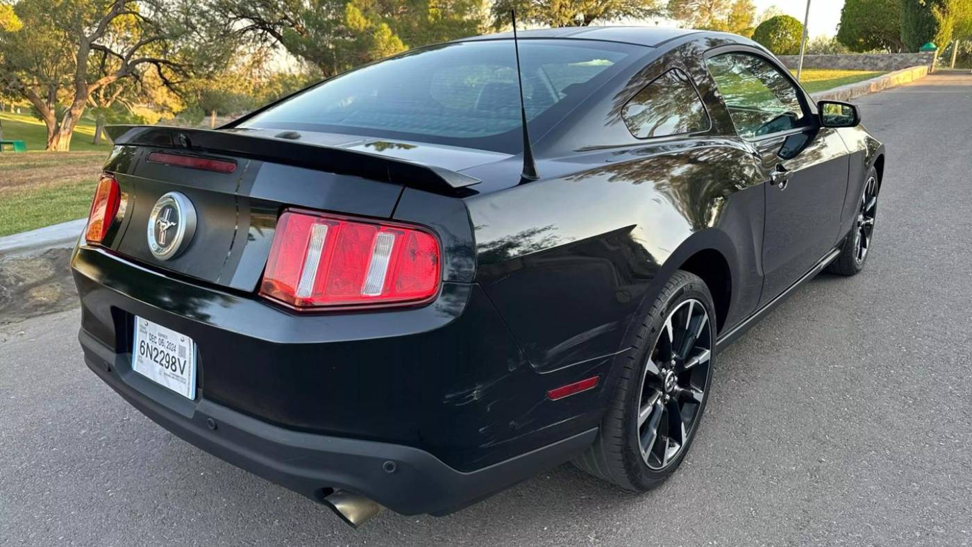 2012 ford mustang v6
