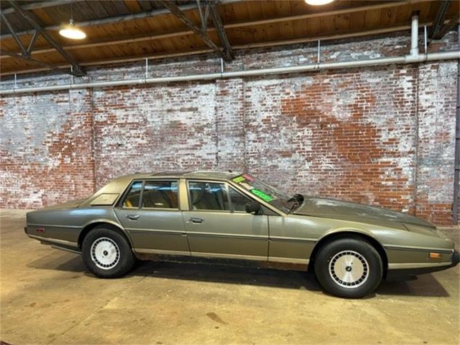 1985 aston martin lagonda in reading, pennsylvania