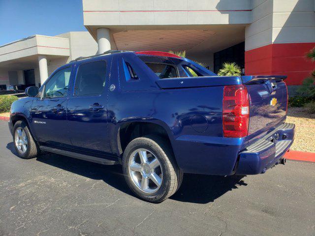 2013 chevrolet avalanche ls