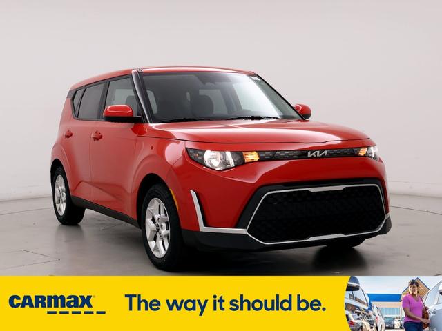 2023 kia soul lx