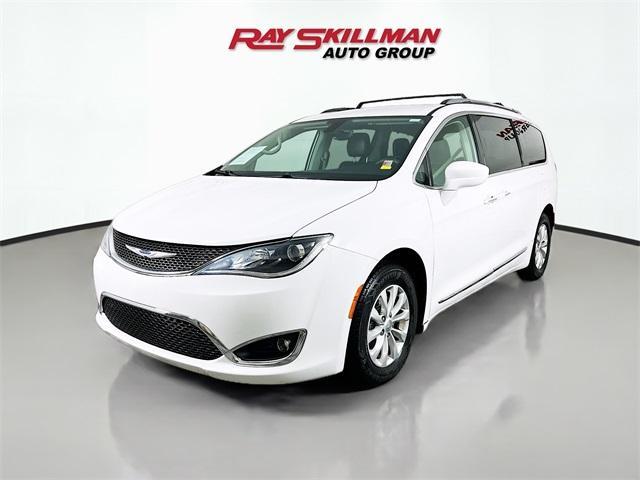 2019 chrysler pacifica touring-l