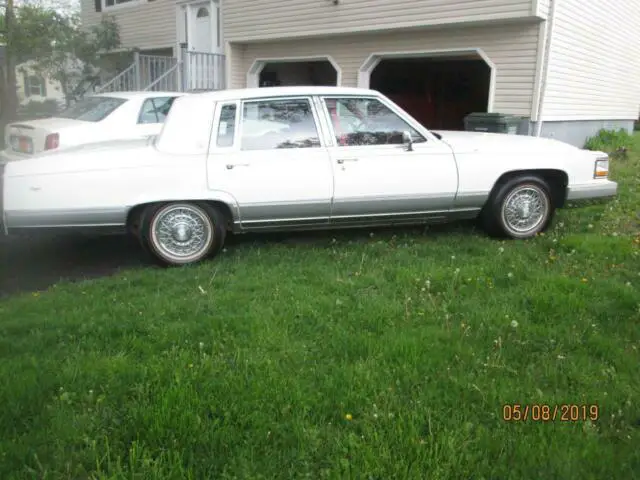 1991 cadillac fleetwood brougham sedan v8 f.i. 4 speed automatic clean original