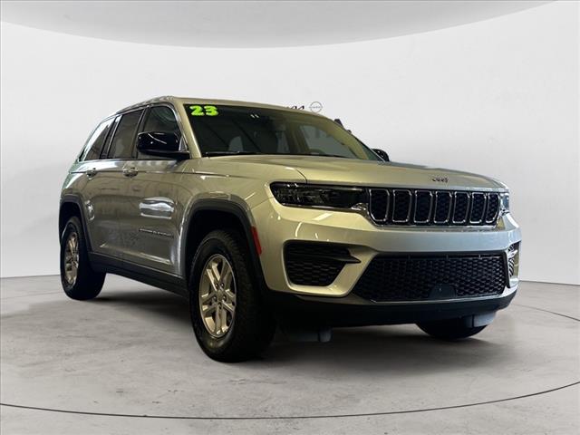2023 jeep grand cherokee laredo