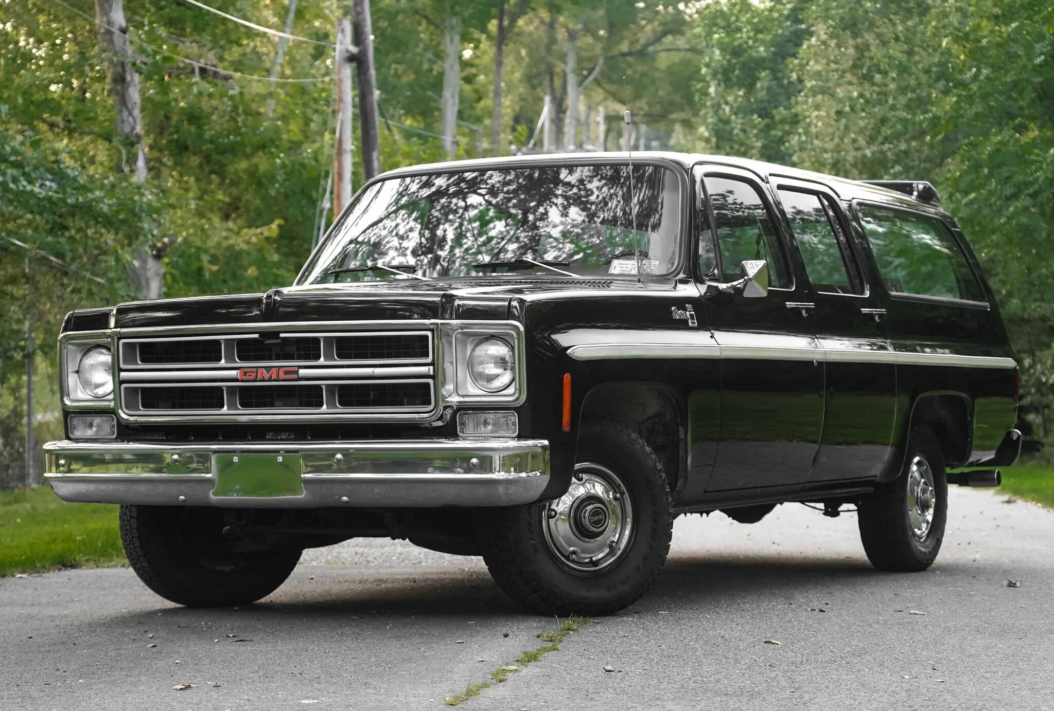 gmc suburban
