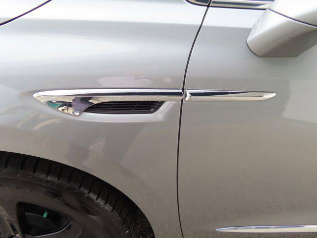 2023 buick enclave essence awd