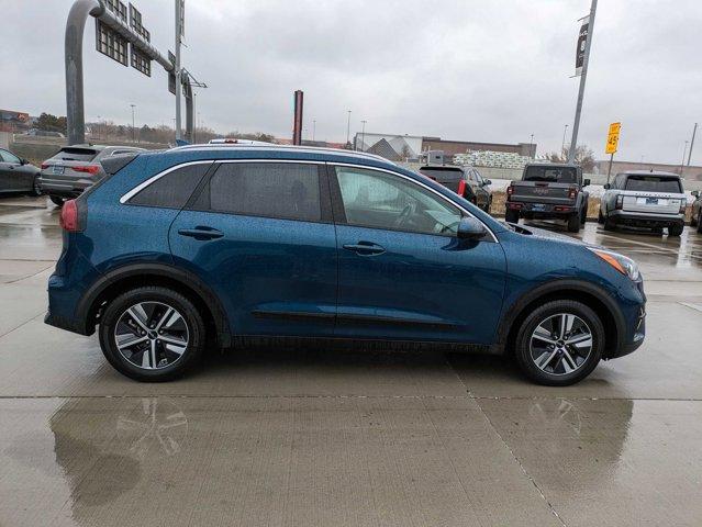 2022 kia niro lxs