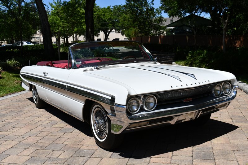 1961 oldsmobile starfire