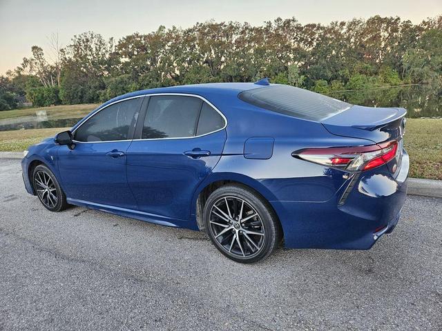 2023 toyota camry se