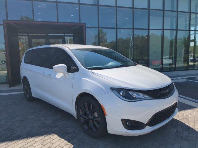 2019 chrysler pacifica touring plus