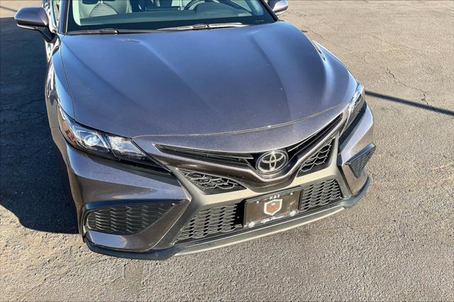 2024 toyota camry se