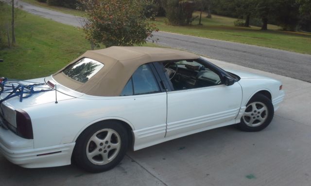 convertible 1994 cutlass supreme, 3.1 v6, running, driving, cared for, no junk