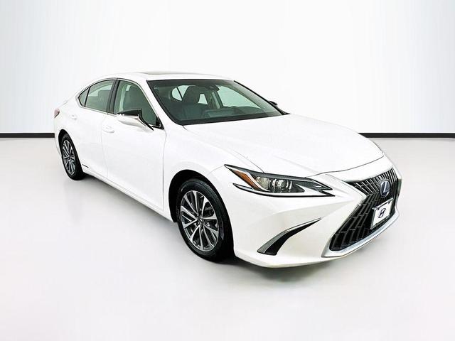 2022 lexus es 300h base